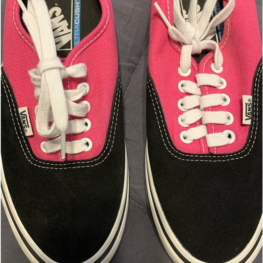 Vans off the wall Women’s like New size 9 hot pink and black